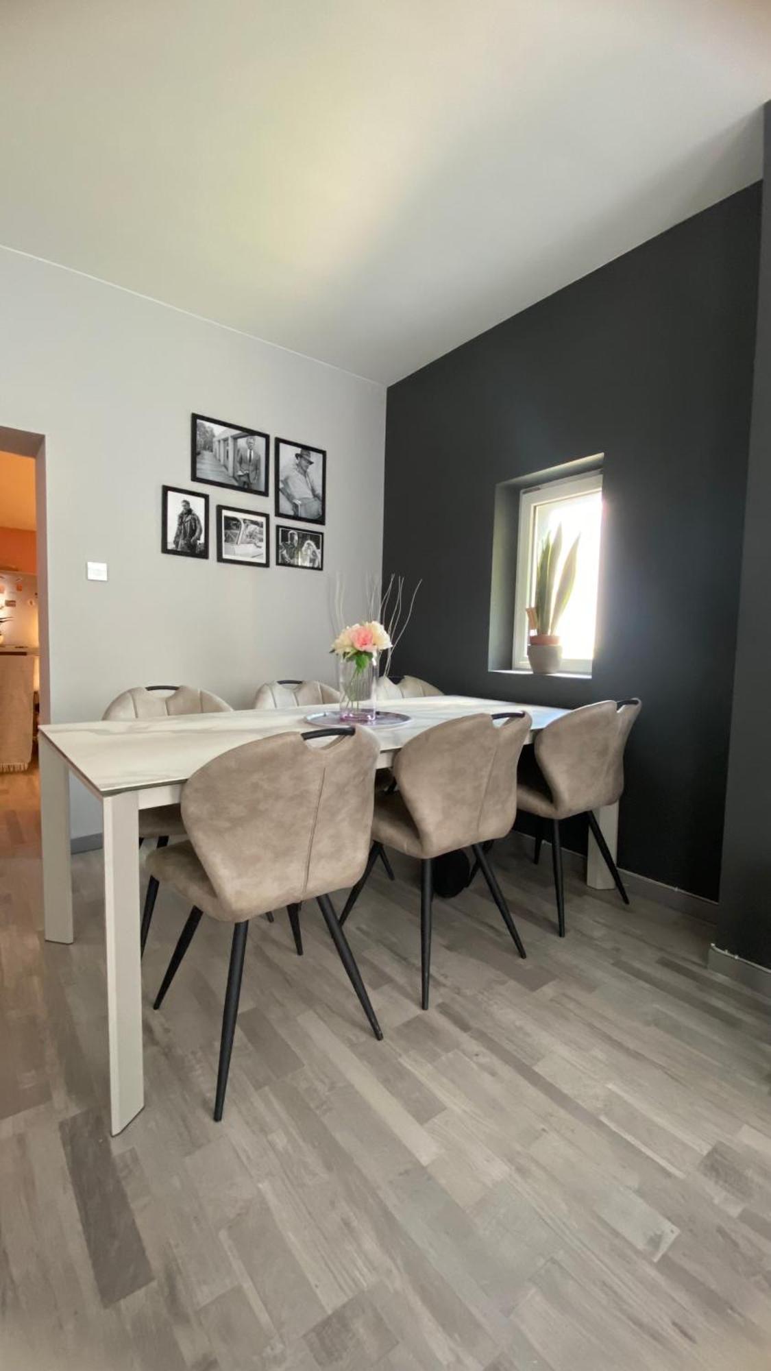 Next2Airport - Appartement House Of Lions 然萨特 外观 照片
