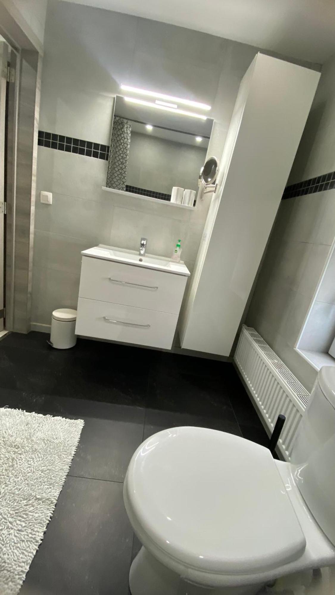 Next2Airport - Appartement House Of Lions 然萨特 外观 照片